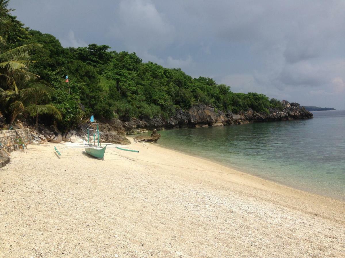 Tinaoog Beach Resort Alad Esterno foto
