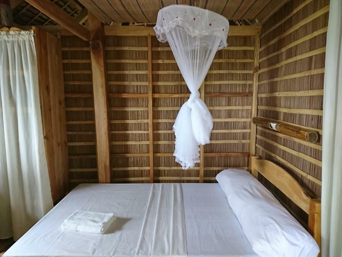 Tinaoog Beach Resort Alad Esterno foto
