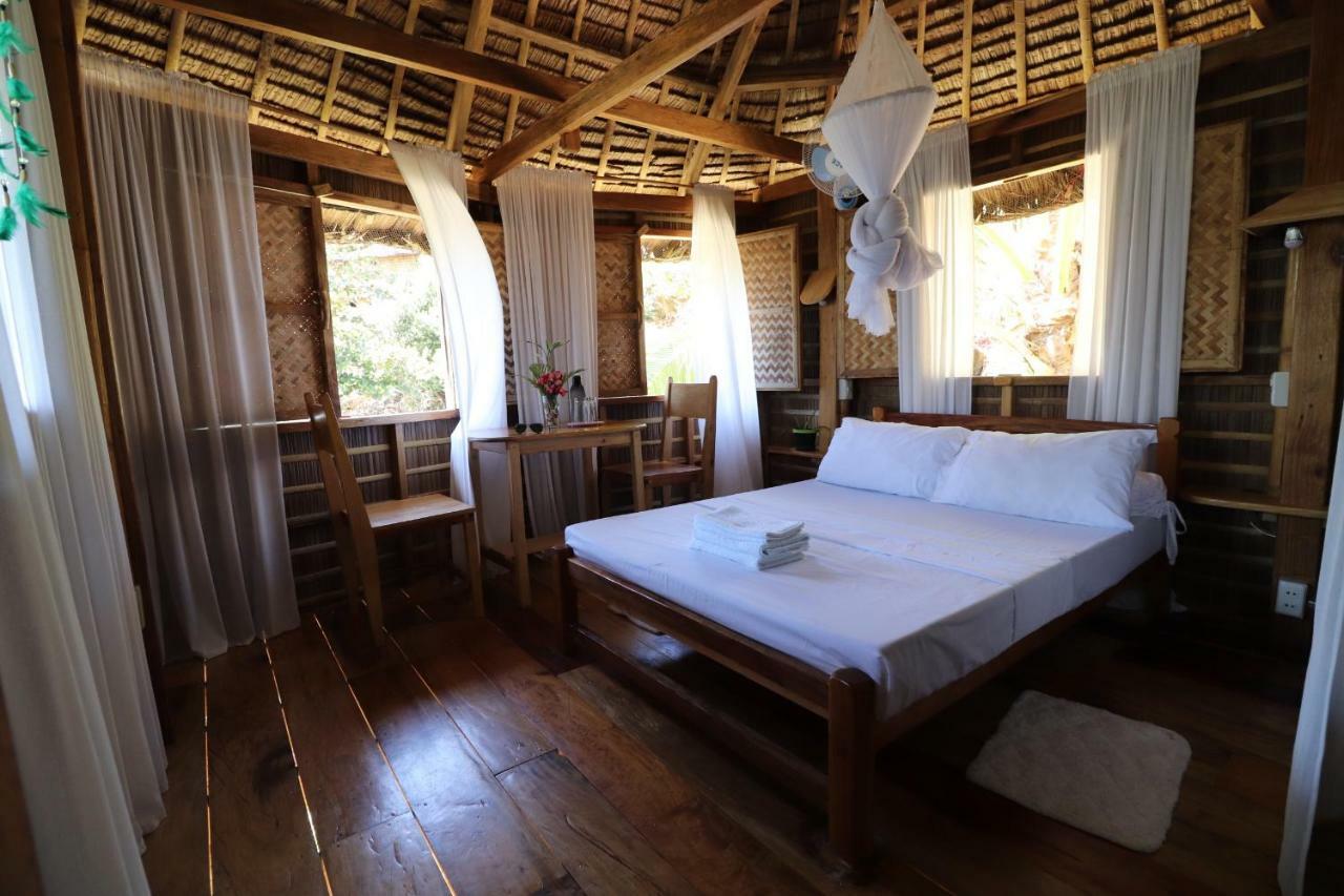 Tinaoog Beach Resort Alad Esterno foto