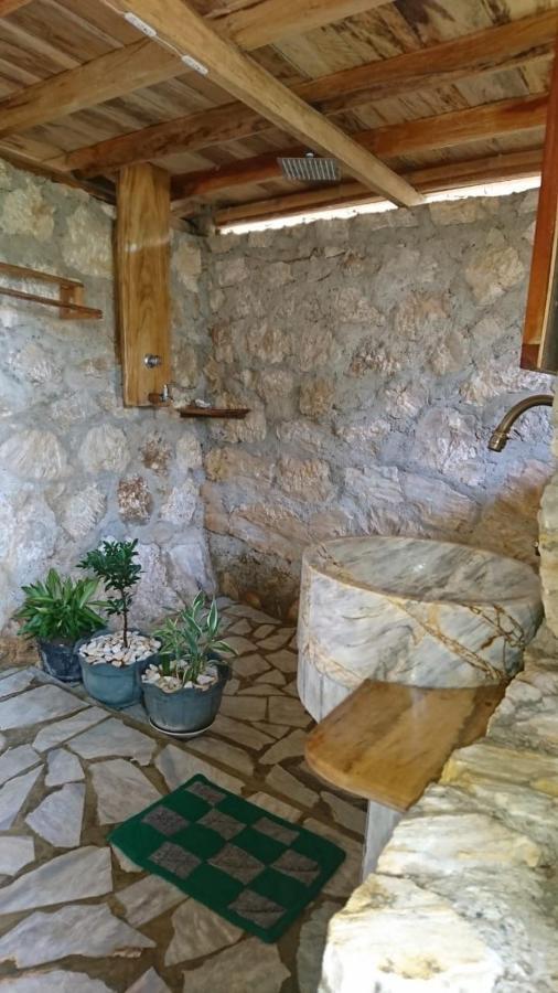 Tinaoog Beach Resort Alad Esterno foto